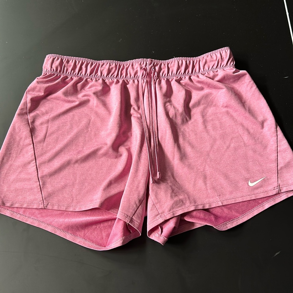 Women’s / Girls Nike Shorts